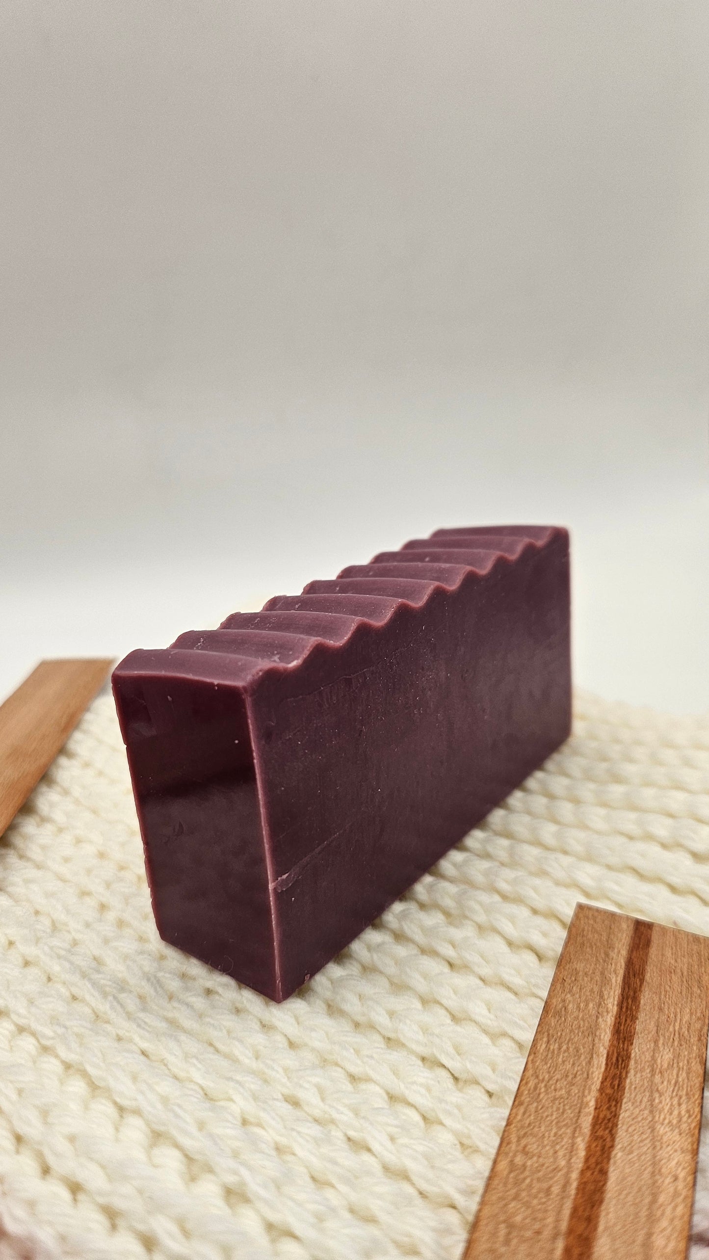 Dark Amber Rosewood 4.5 oz Soap